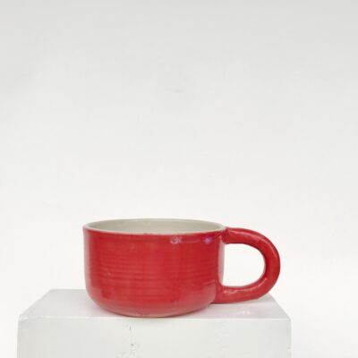 Knallrote Henkeltasse
